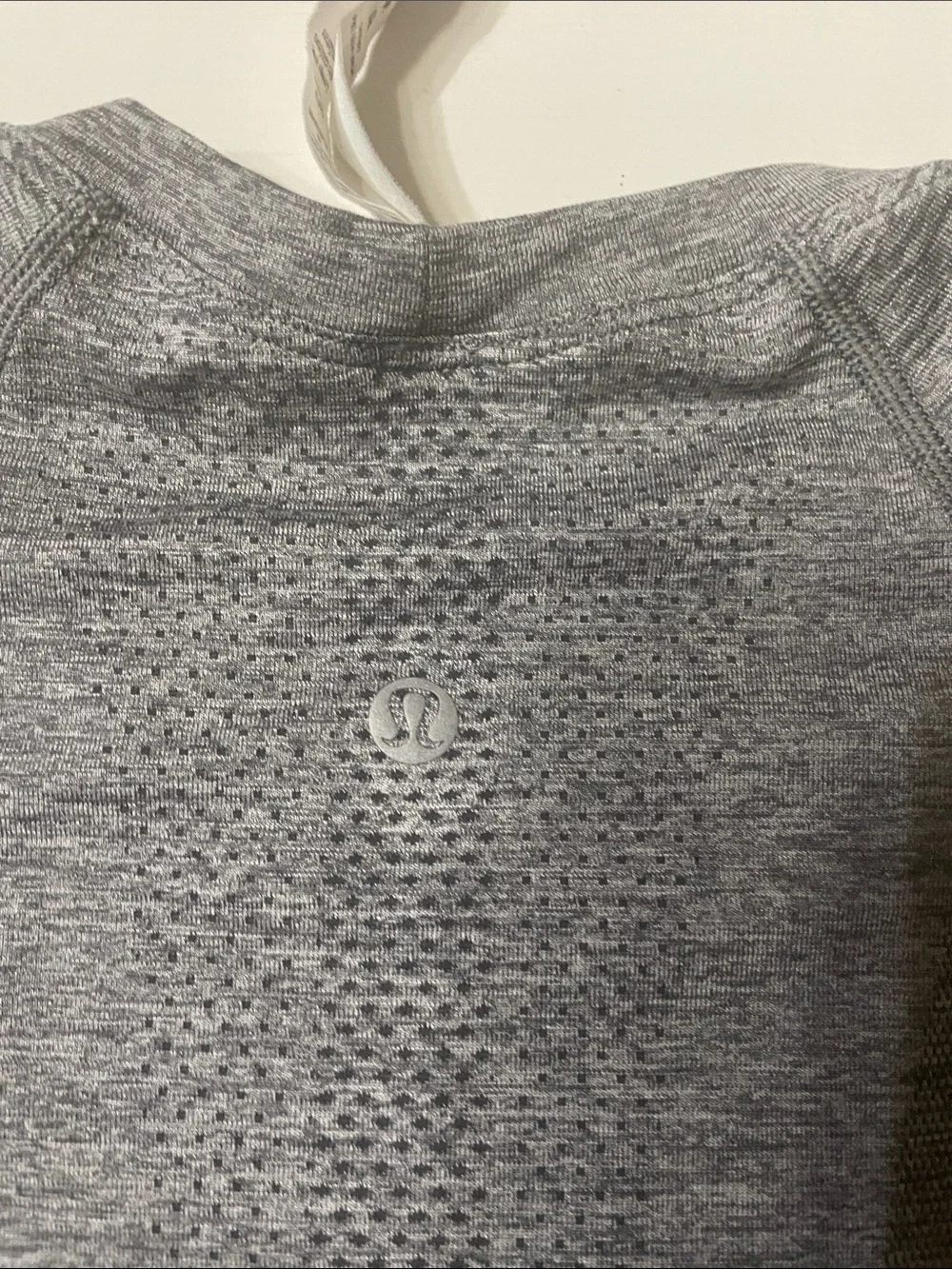 Lululemon still your mind workout shirt size 2